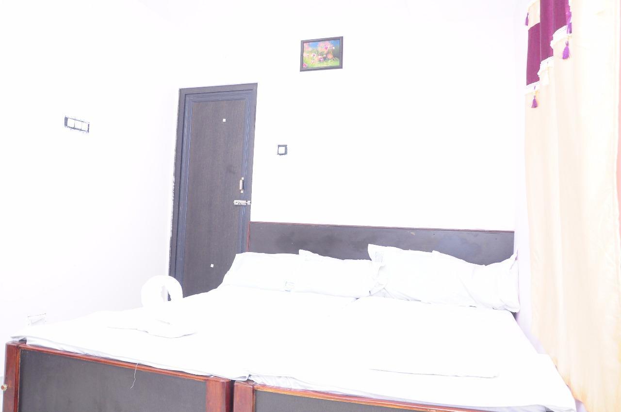 蒂鲁帕蒂Sgs Residency别墅 外观 照片